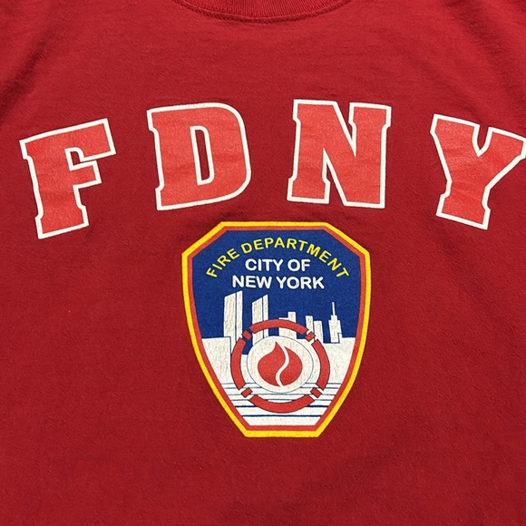 New York fire dep t-shirt - Picture 2 of 7